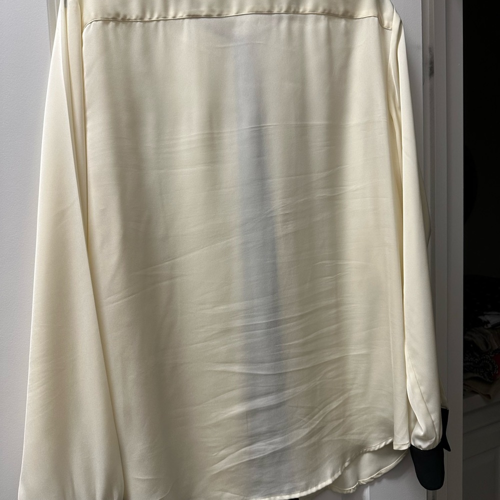Like New Blouse by Lauren.